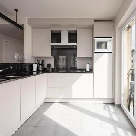 Beautiful With Lateral Sea View Apartment *