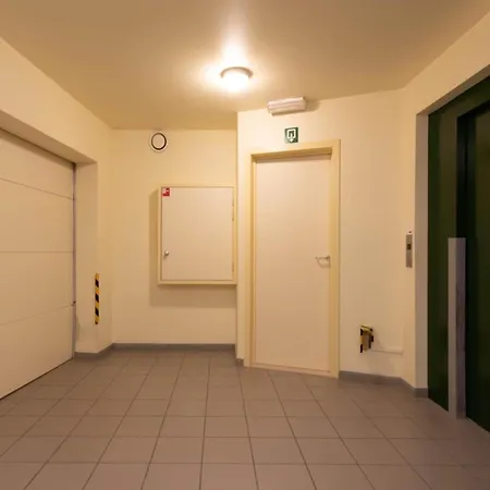 Beautiful With Lateral Sea View Apartment