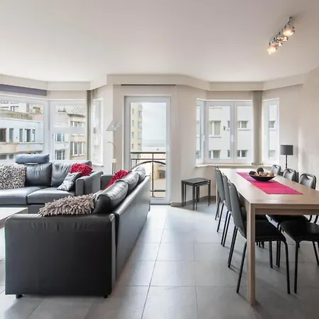 Apartment Beautiful With Lateral Sea View