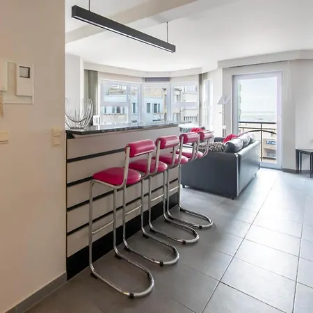 Beautiful With Lateral Sea View Apartment