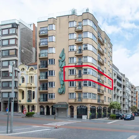 Apartment Beautiful With Lateral Sea View *