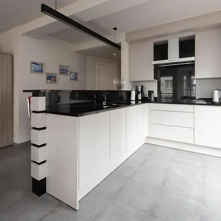 In Near Sandy Beaches Οστένδη