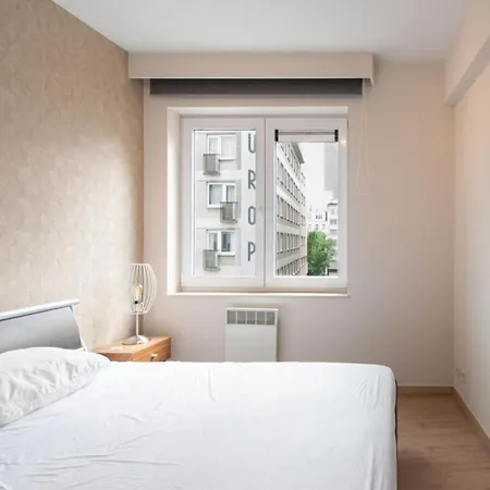 In Near Sandy Beaches Οστένδη