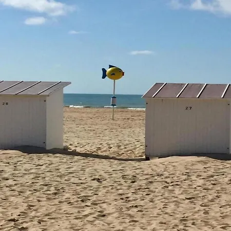 In Near Sandy Beaches * 오스텐드